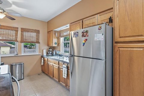 Купить виллу или дом в Дэвенпорт, Флорида 7 комнат, 137.87м2, № 1662121 - фото 15