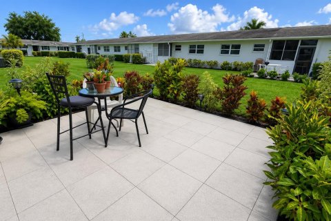 Condo in West Palm Beach, Florida, 2 bedrooms  № 2176511 - photo 15