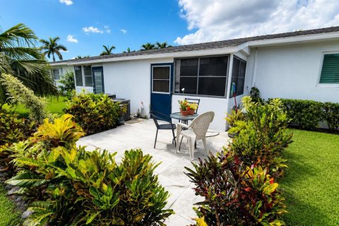 Condo in West Palm Beach, Florida, 2 bedrooms  № 2176511 - photo 14