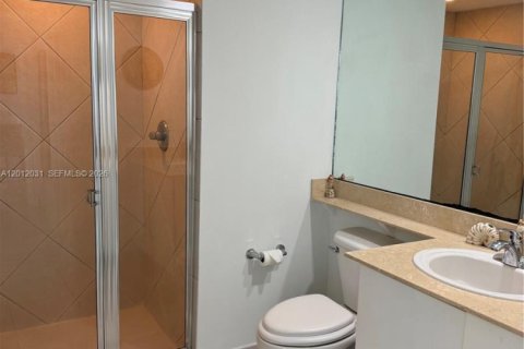 Condo in Miami, Florida, 2 bedrooms  № 2075067 - photo 19
