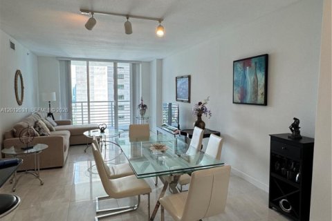 Condo in Miami, Florida, 2 bedrooms  № 2075067 - photo 8