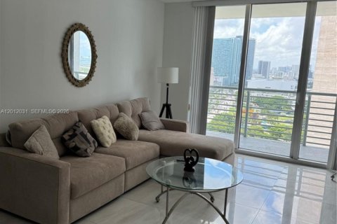 Condo in Miami, Florida, 2 bedrooms  № 2075067 - photo 12