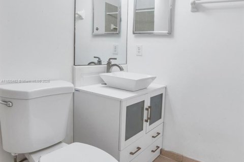 Adosado en venta en Cutler Bay, Florida, 4 dormitorios, 159.79 m2 № 1779780 - foto 27