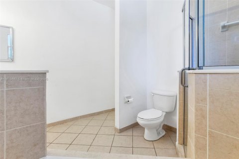 Adosado en venta en Cutler Bay, Florida, 4 dormitorios, 159.79 m2 № 1779780 - foto 18