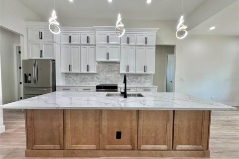 House in North Port, Florida 3 bedrooms, 171.78 sq.m. № 1675329 - photo 3