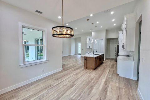 House in North Port, Florida 3 bedrooms, 171.78 sq.m. № 1675329 - photo 10