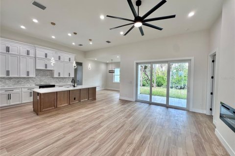 House in North Port, Florida 3 bedrooms, 171.78 sq.m. № 1675329 - photo 11