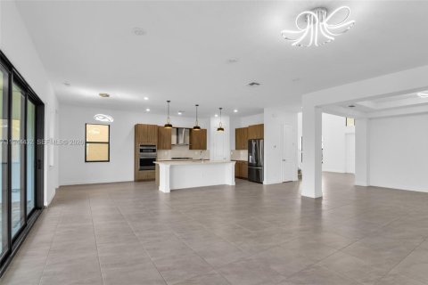 Casa en venta en Parkland, Florida, 5 dormitorios, 395.3 m2 № 2000934 - foto 7