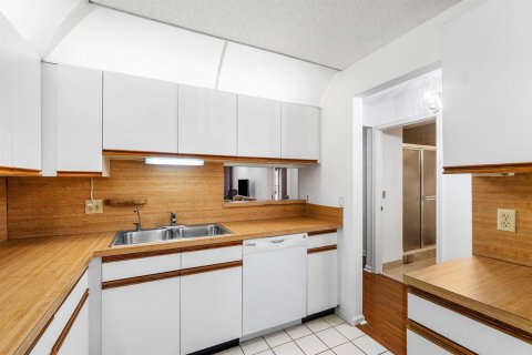Condo in Boynton Beach, Florida, 2 bedrooms  № 2188116 - photo 11