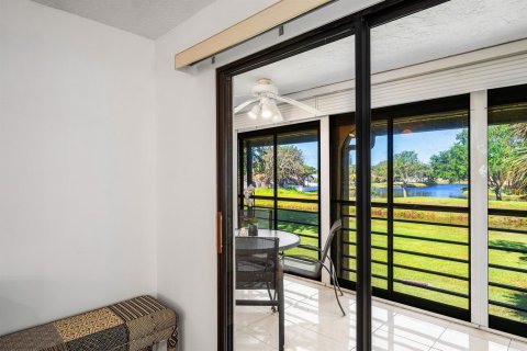 Condo in Boynton Beach, Florida, 2 bedrooms  № 2188116 - photo 29