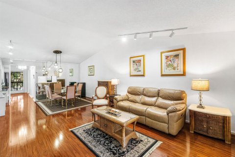 Condo in Boynton Beach, Florida, 2 bedrooms  № 2188116 - photo 3