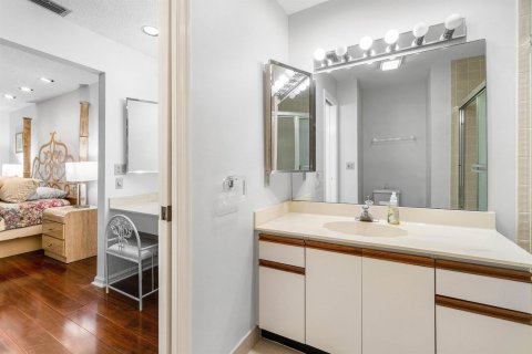 Condo in Boynton Beach, Florida, 2 bedrooms  № 2188116 - photo 20