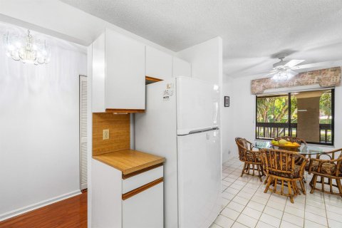 Condo in Boynton Beach, Florida, 2 bedrooms  № 2188116 - photo 13