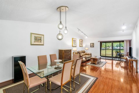 Condo in Boynton Beach, Florida, 2 bedrooms № 2188116