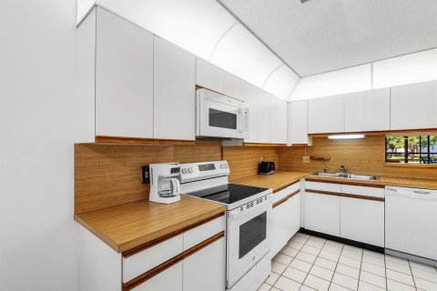 Condo in Boynton Beach, Florida, 2 bedrooms  № 2188116 - photo 9
