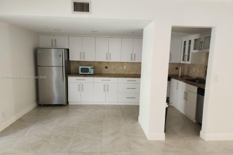 Touwnhouse à vendre à Margate, Floride: 3 chambres, 130.06 m2 № 2016471 - photo 19