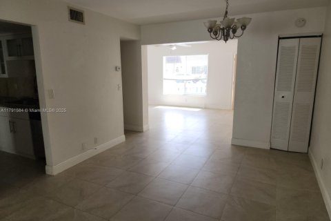 Touwnhouse à vendre à Margate, Floride: 3 chambres, 130.06 m2 № 2016471 - photo 20