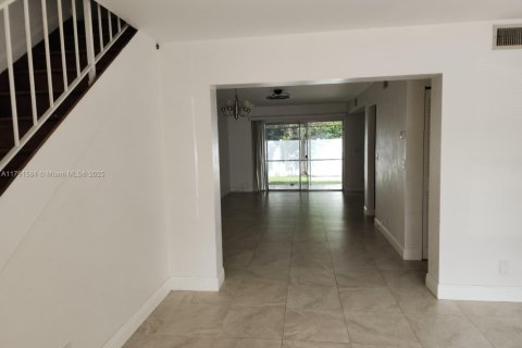 Touwnhouse à vendre à Margate, Floride: 3 chambres, 130.06 m2 № 2016471 - photo 23