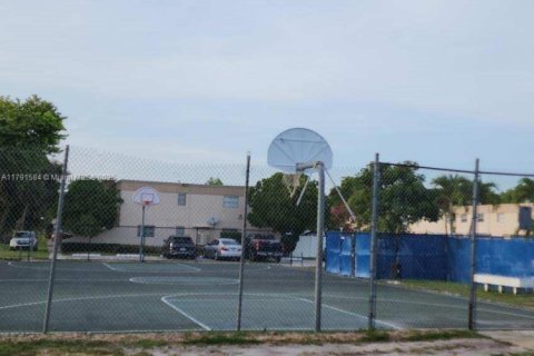 Touwnhouse à vendre à Margate, Floride: 3 chambres, 130.06 m2 № 2016471 - photo 13