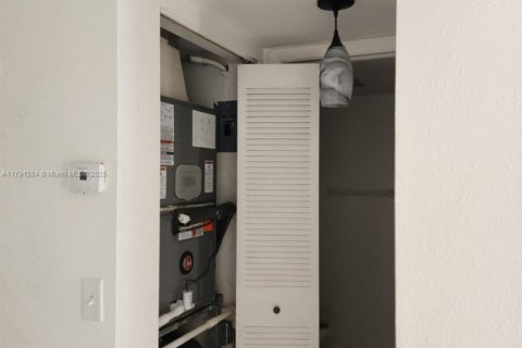 Touwnhouse à vendre à Margate, Floride: 3 chambres, 130.06 m2 № 2016471 - photo 17