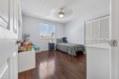 House in Sunrise, Florida 4 bedrooms, 229.28 sq.m. № 2043779 - photo 26