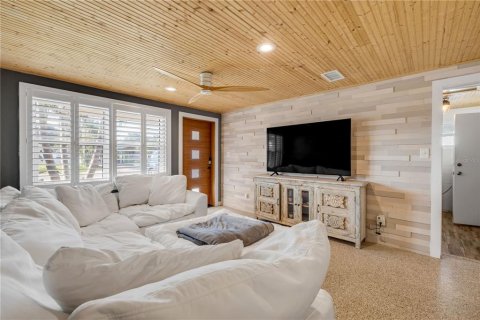 Casa en venta en New Smyrna Beach, Florida, 3 dormitorios, 113.9 m2 № 2116616 - foto 18
