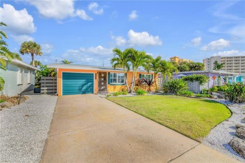 Casa en venta en New Smyrna Beach, Florida, 3 dormitorios, 113.9 m2 № 2116616 - foto 2