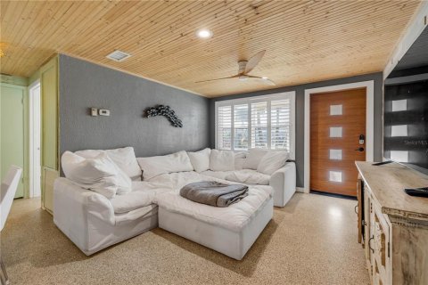 Casa en venta en New Smyrna Beach, Florida, 3 dormitorios, 113.9 m2 № 2116616 - foto 17