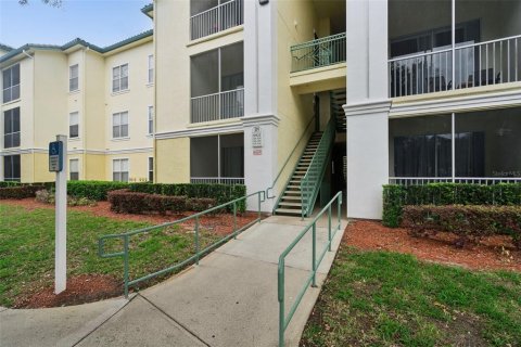 Condominio en venta en Kissimmee, Florida, 2 dormitorios, 83.7 m2 № 2234086 - foto 3
