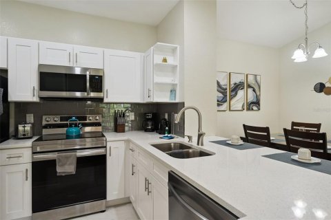 Condominio en venta en Kissimmee, Florida, 2 dormitorios, 83.7 m2 № 2234086 - foto 9