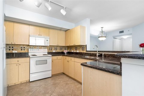 Condo in Boynton Beach, Florida, 2 bedrooms  № 1878440 - photo 8