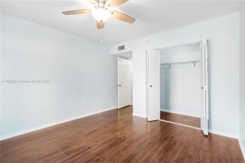 Condo in Boynton Beach, Florida, 2 bedrooms  № 1878440 - photo 22