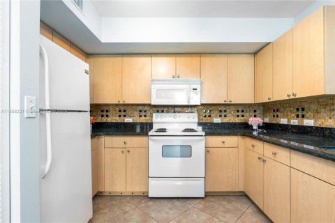 Condo in Boynton Beach, Florida, 2 bedrooms  № 1878440 - photo 9