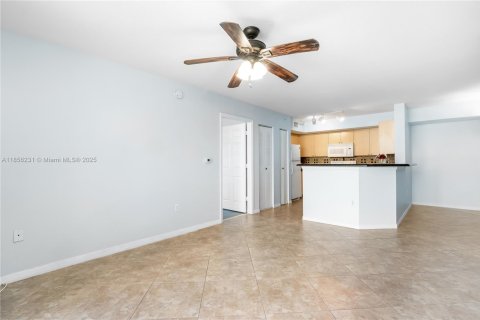 Condo in Boynton Beach, Florida, 2 bedrooms  № 1878440 - photo 14