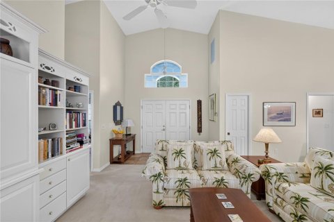 Casa en venta en Ocala, Florida, 3 dormitorios, 234.67 m2 № 2316672 - foto 3