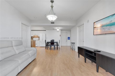 Купить кондоминиум в Майами, Флорида 2 спальни, 78.22м2, № 2025719 - фото 6