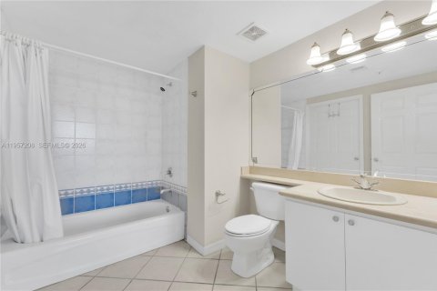 Купить кондоминиум в Майами, Флорида 2 спальни, 78.22м2, № 2025719 - фото 15