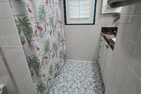 Villa ou maison à louer à Marathon, Floride: 5 chambres № 1890616 - photo 24