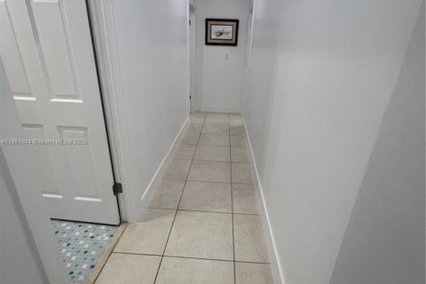 Villa ou maison à louer à Marathon, Floride: 5 chambres № 1890616 - photo 21