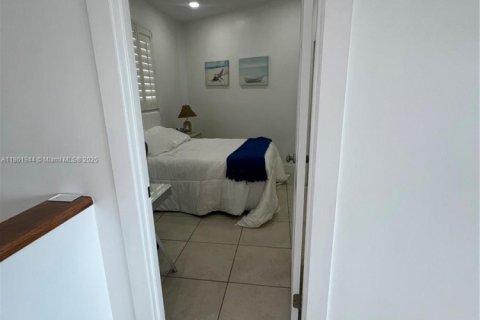 Villa ou maison à louer à Marathon, Floride: 5 chambres № 1890616 - photo 16