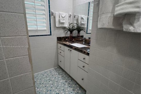 Villa ou maison à louer à Marathon, Floride: 5 chambres № 1890616 - photo 25