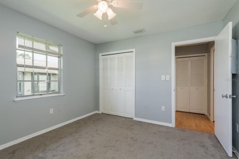 Condo in New Port Richey, Florida, 2 bedrooms № 2390991 - photo 16
