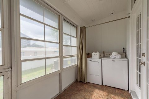 Condo in New Port Richey, Florida, 2 bedrooms № 2390991 - photo 18
