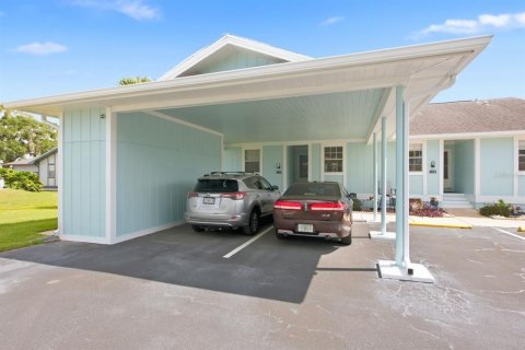Condo in New Port Richey, Florida, 2 bedrooms  № 2390991