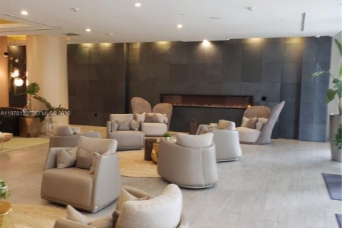 Condo in Miami, Florida, 1 bedroom  № 2041869 - photo 22