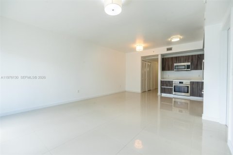 Condo in Miami, Florida, 1 bedroom  № 2041869 - photo 10