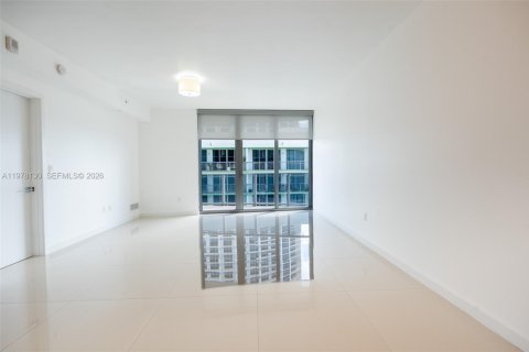 Condo in Miami, Florida, 1 bedroom  № 2041869 - photo 7