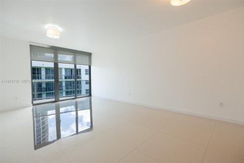 Condo in Miami, Florida, 1 bedroom  № 2041869 - photo 6