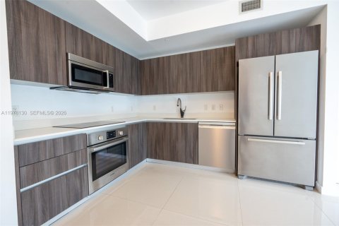 Condo in Miami, Florida, 1 bedroom  № 2041869 - photo 9