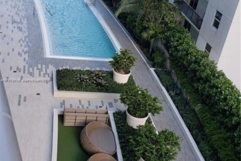 Condo in Miami, Florida, 1 bedroom  № 2041869 - photo 17